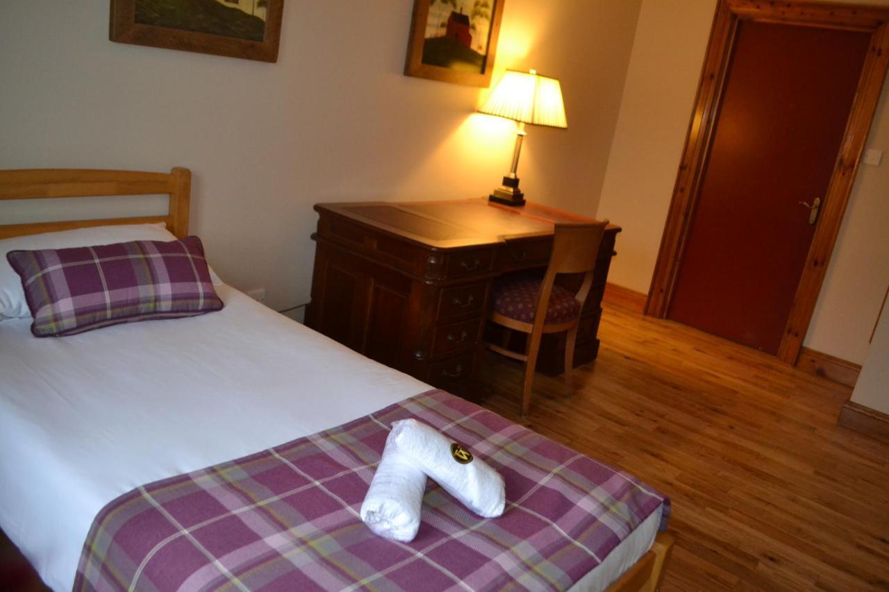 Walsh'S Hotel And Apartments Maghera  Extérieur photo