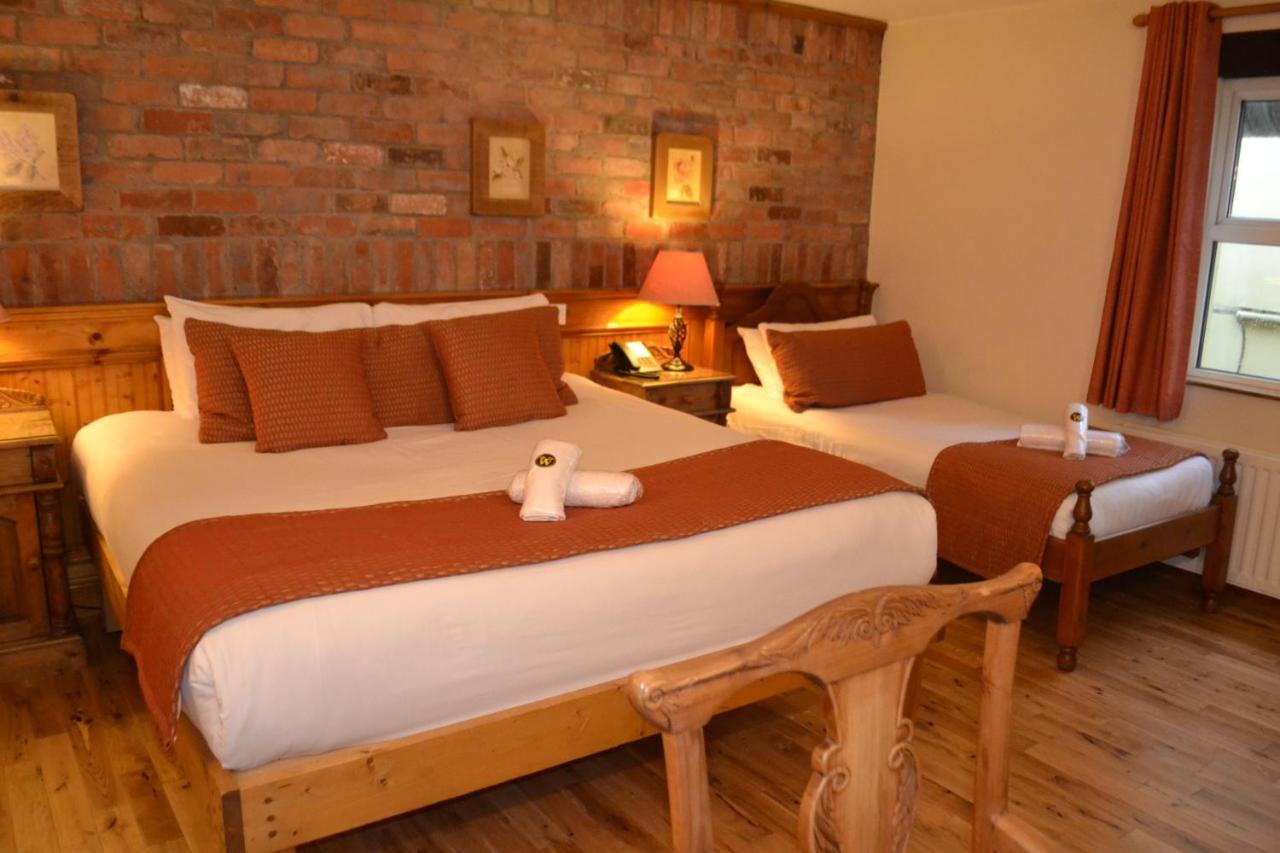 Walsh'S Hotel And Apartments Maghera  Extérieur photo