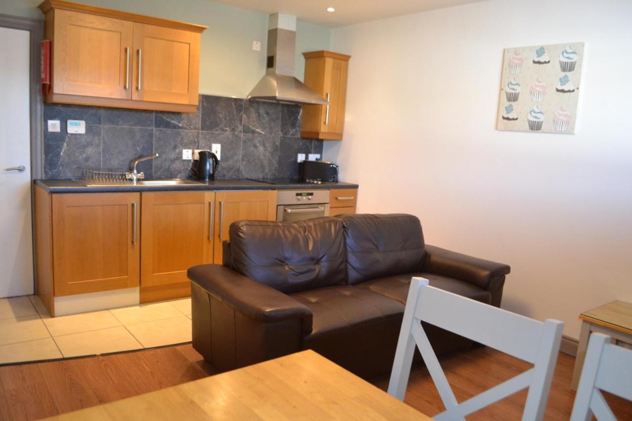 Walsh'S Hotel And Apartments Maghera  Extérieur photo