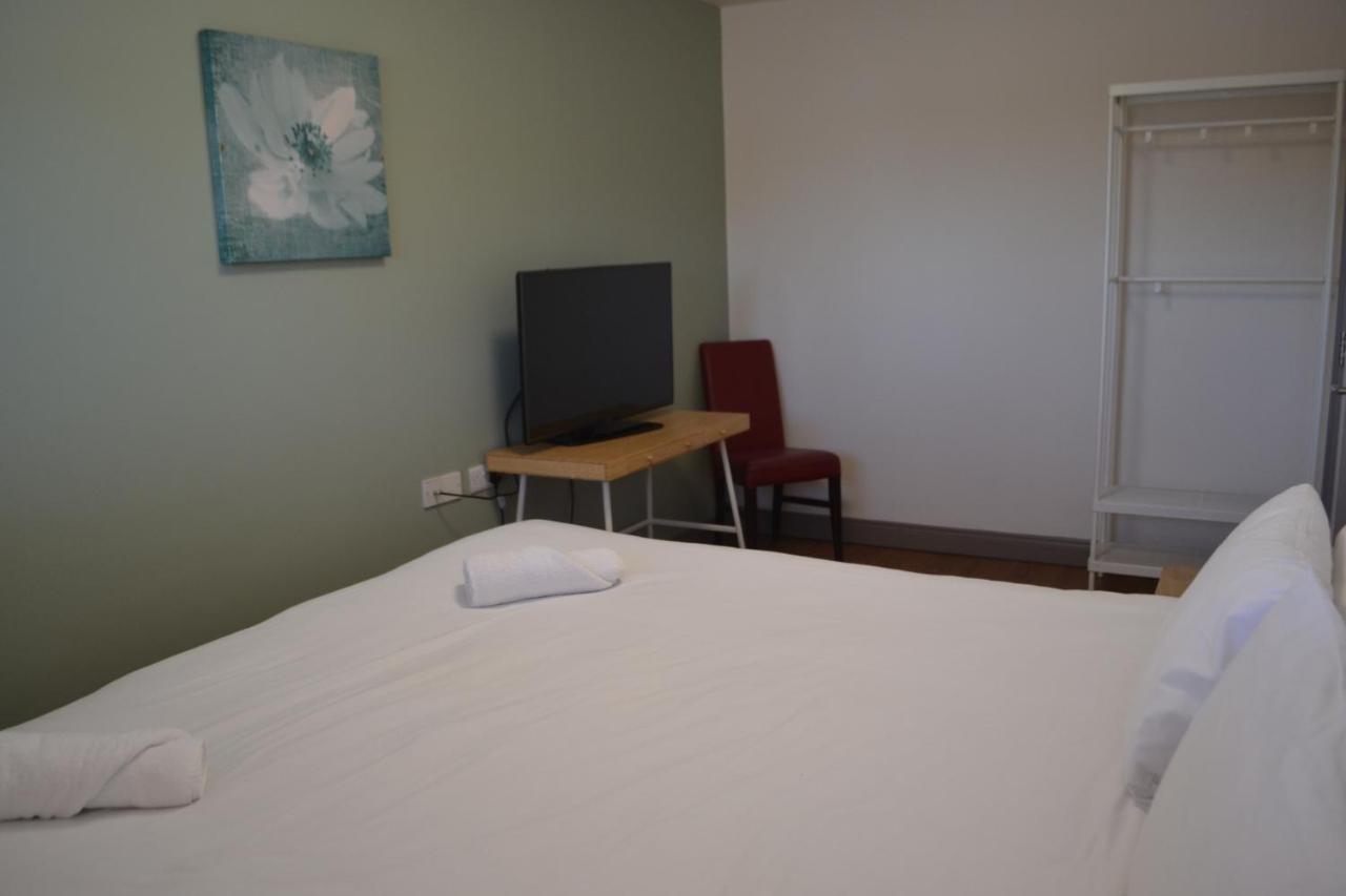 Walsh'S Hotel And Apartments Maghera  Extérieur photo