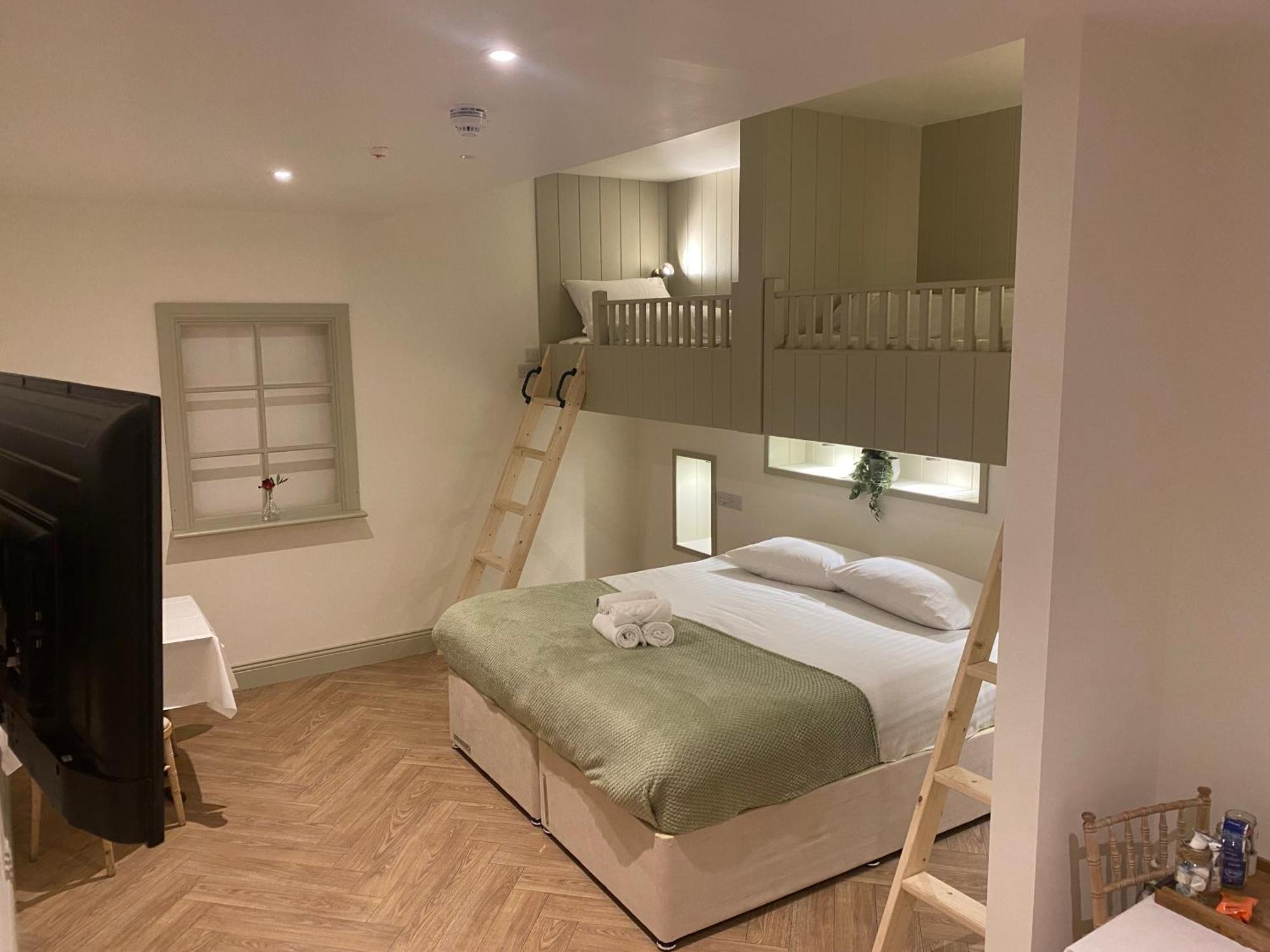 Walsh'S Hotel And Apartments Maghera  Extérieur photo